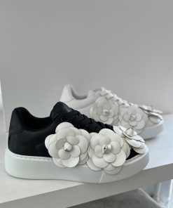 Flora Sneakers